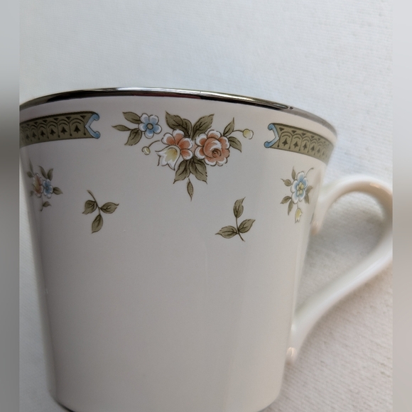 American Royalty Set of 4 Tea Cups Vintage Porcelain China Spring Gardens K-2 - Picture 4 of 9